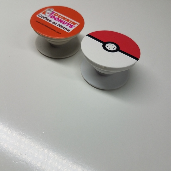 Pokemon Popsocket, Luigi Phone Screenwiper, Phone card holder Lot - Picture 6 of 7